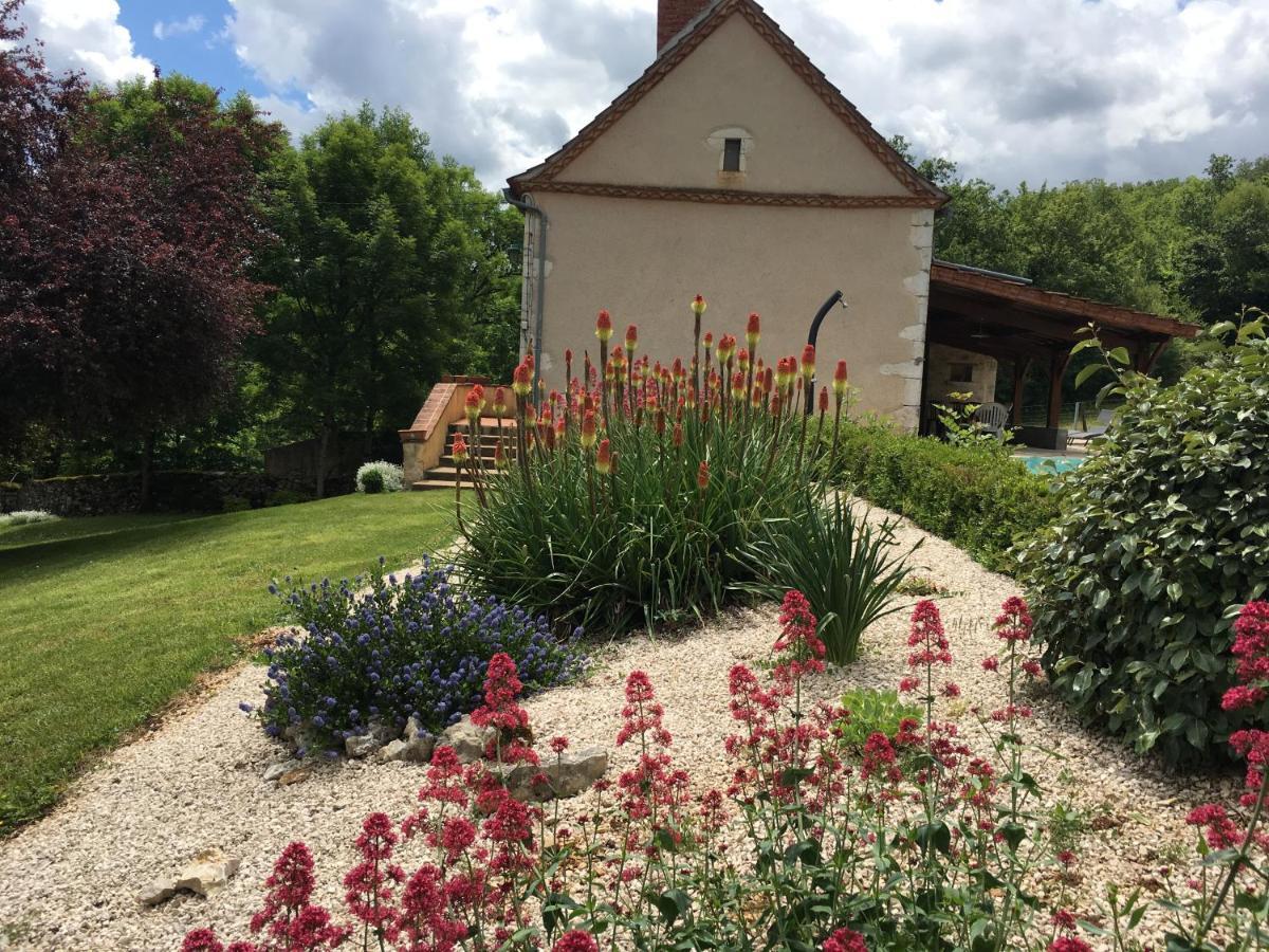 Gite Avec Piscine Proche De St Cirq Lapopie Berganty Exteriér fotografie